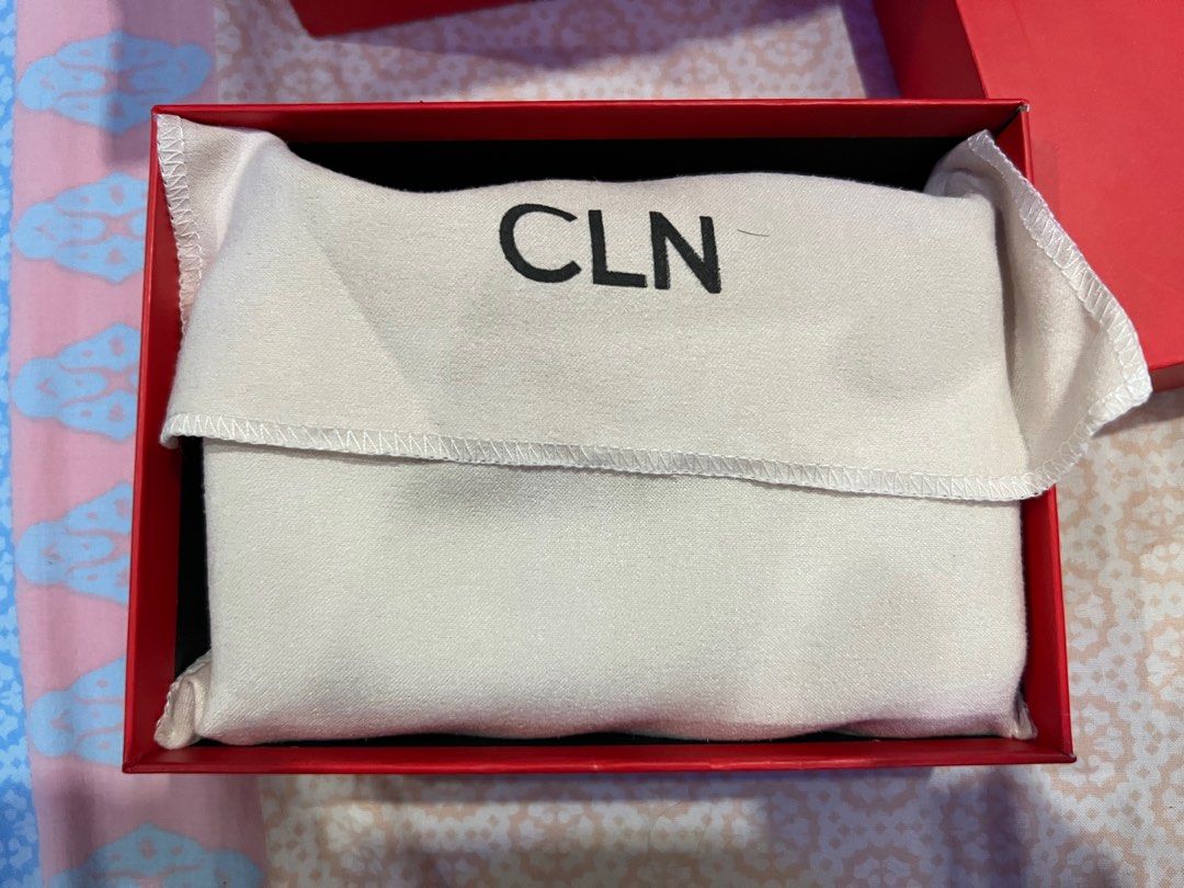 CLN wallets are on sale! ❤️ They have a lot of designs and colors to c