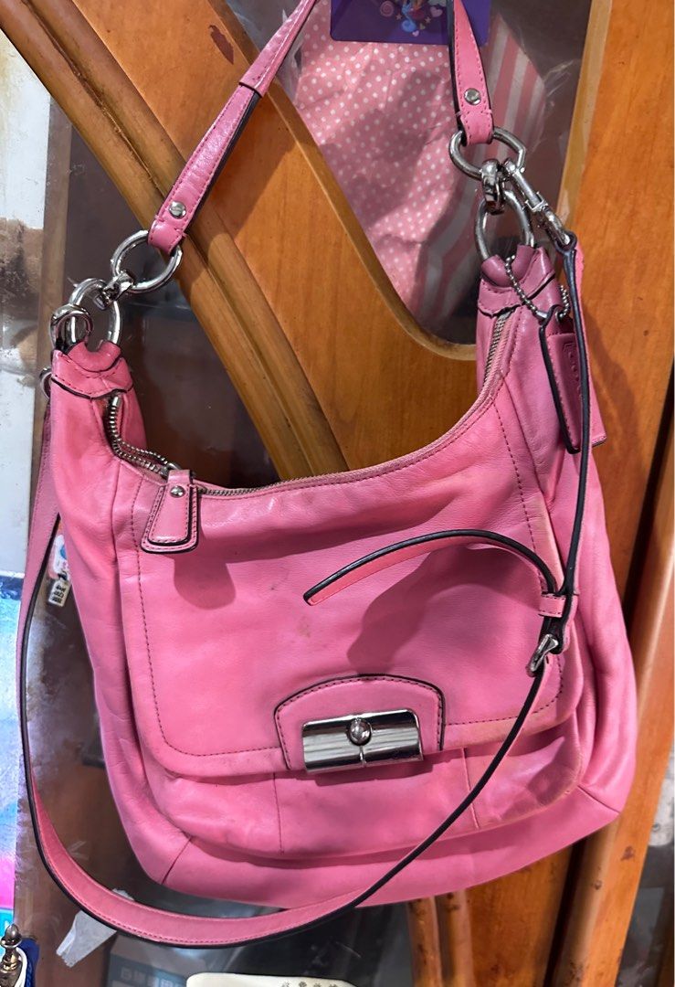 美品《coach 粉紅色全皮手提肩兩用包》長29高18公分二手$1488運35, 她