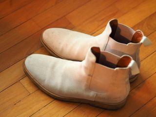Common projects cheap chelsea boots amber