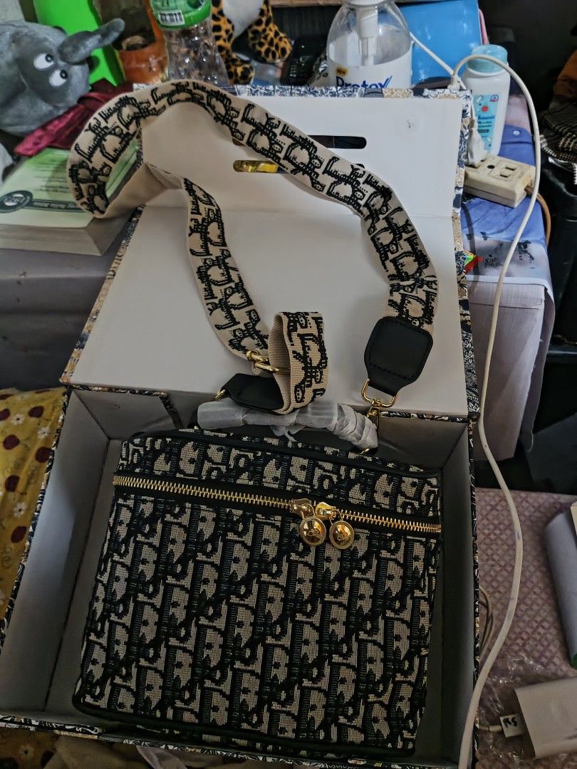 Dior Bag With Receipt Not been used on Carousell