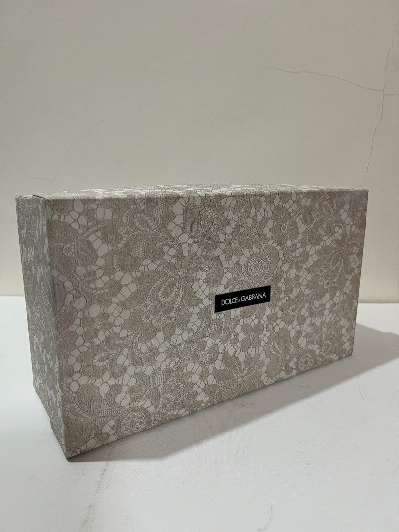 Dolce and gabbana outlet shoe box