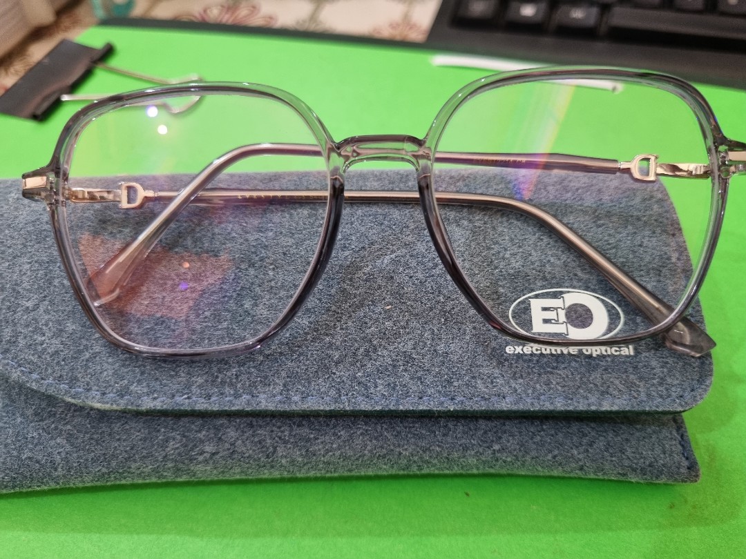 EO Eyeglasses on Carousell