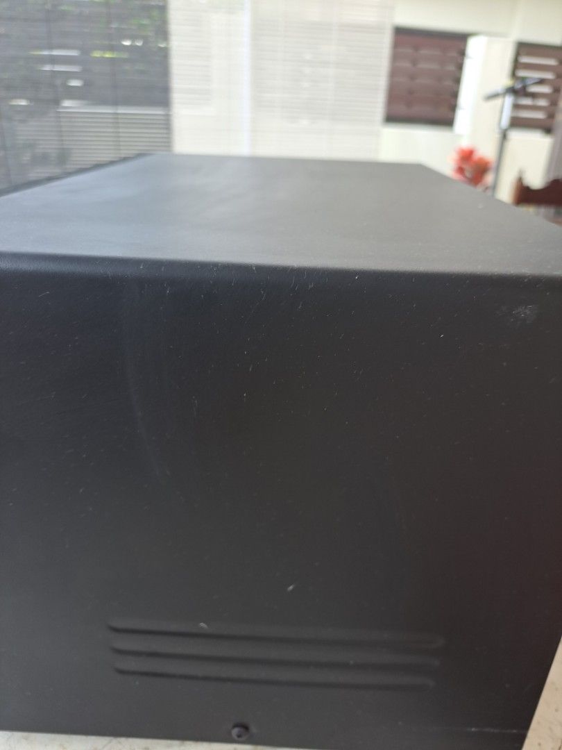 Excellent condition- All black Samsung 23L, MS23F302TAK Microwave Oven ...