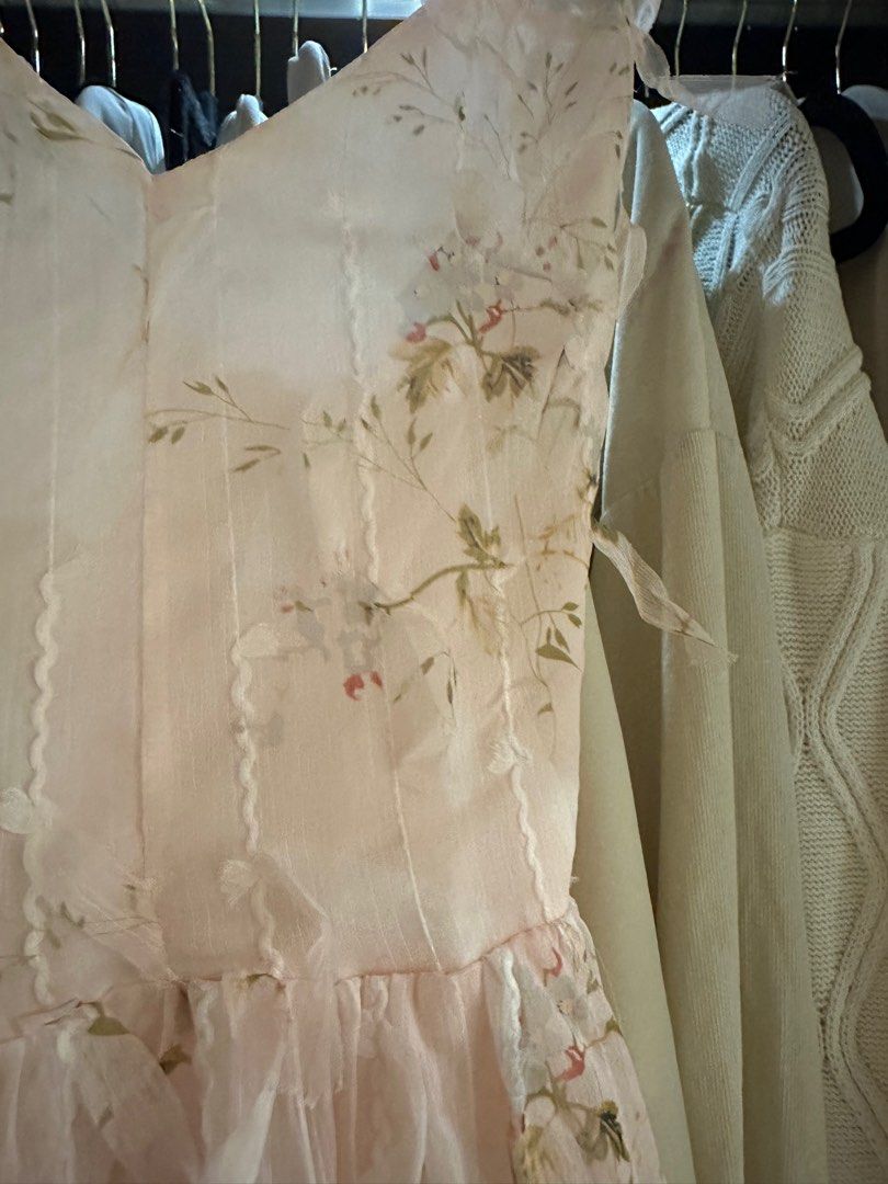 Flowy Dress (Category: Dresses) located in Baguio. Submitted by kimstyleessentials (Listing ID 1250591277, Image 3). Description: This is perfect to use for beach trips its light and flowing Can fit Small - Large frame.