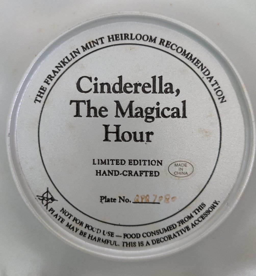 Franklin mint Cinderella plate (Category: Vases & Decorative Bowls) located in Singapore. Submitted by kickstartcoffee (Listing ID 1250645708, Image 2). Description: Brand New in box. Been kept in box for long time in displayed..