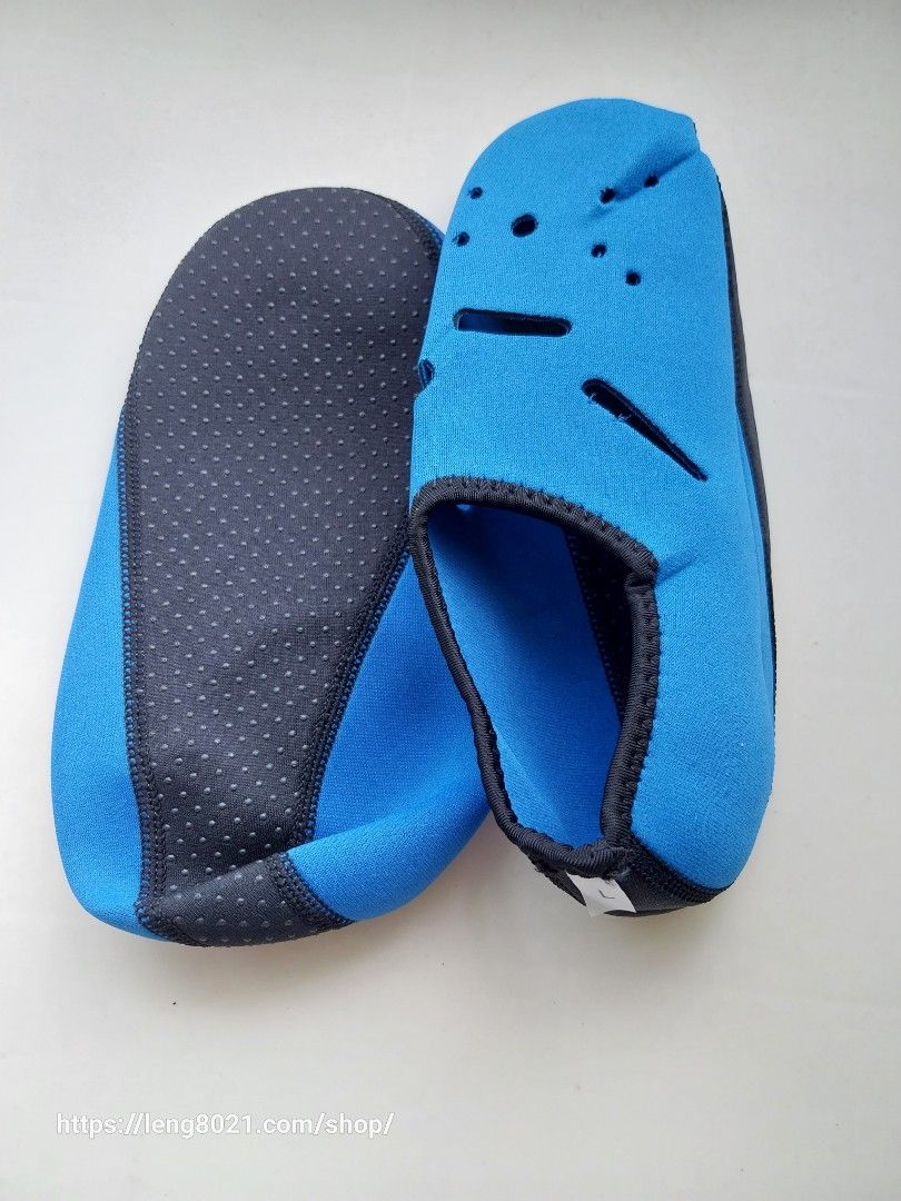 Free water slippers new arrivals