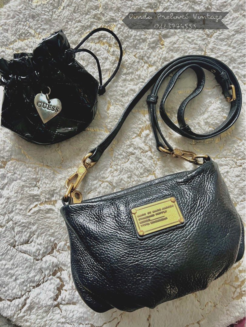 Are marc jacobs bag still in style? How long do you think they will last  and which one would you prefer- a black micro tote or the snapshot?  Pictures for the ref :
