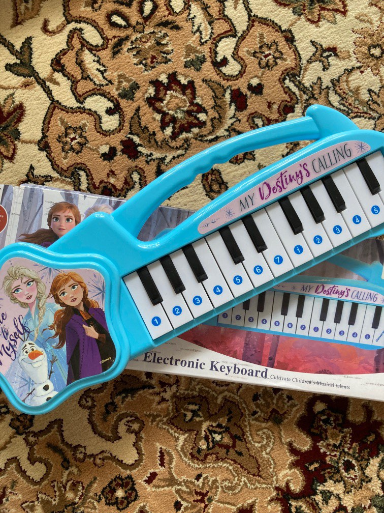 Frozen 2 Electronic Keyboard, Hobbies & Toys, Music & Media, Musical