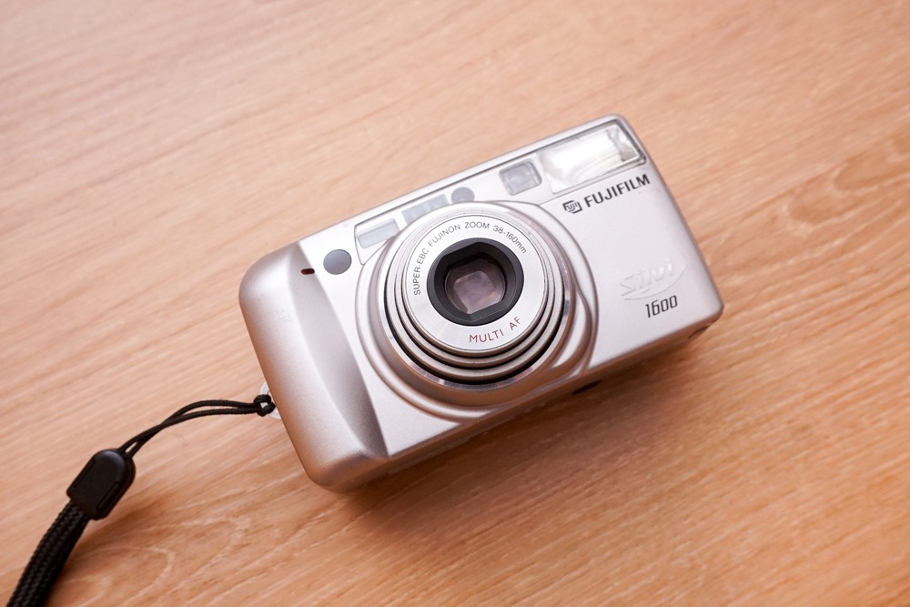 Fujifilm Silvi 1600 Point & Shoot film camera, Photography, Cameras on ...