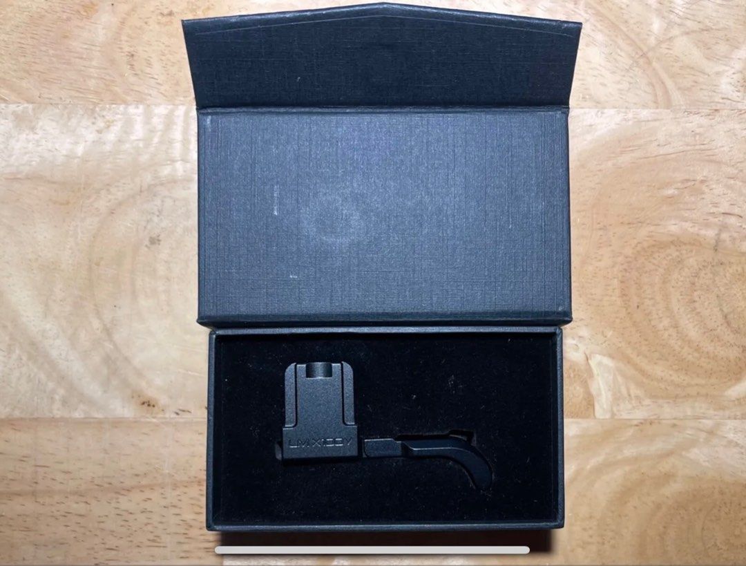 FUJIFILM X100V FOLDING THUMBREST BLACK BY LENSMATE, Photography