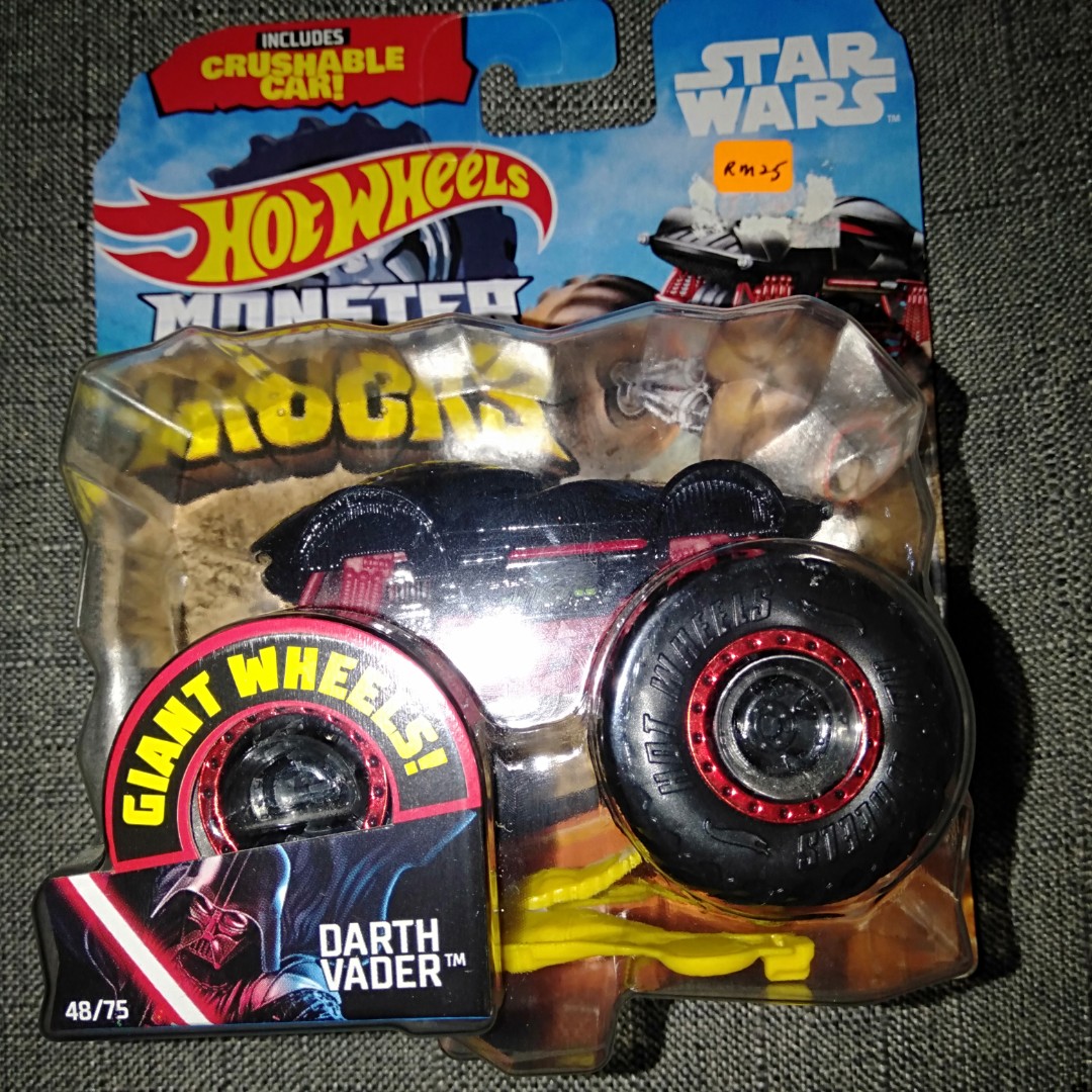 Hot Wheels Monster Trucks Darth Vader, Giant wheels, including crushable car