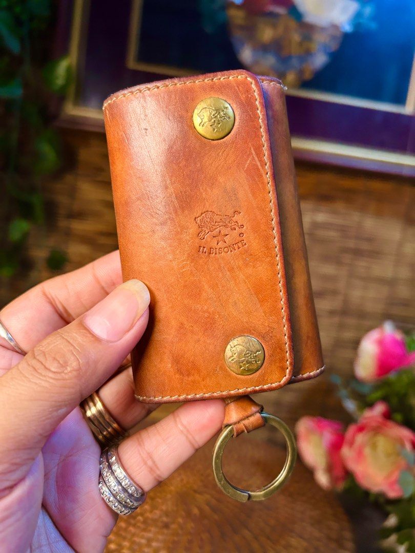 IL BISONTE Vintage key holder wallet, Luxury, Bags & Wallets on