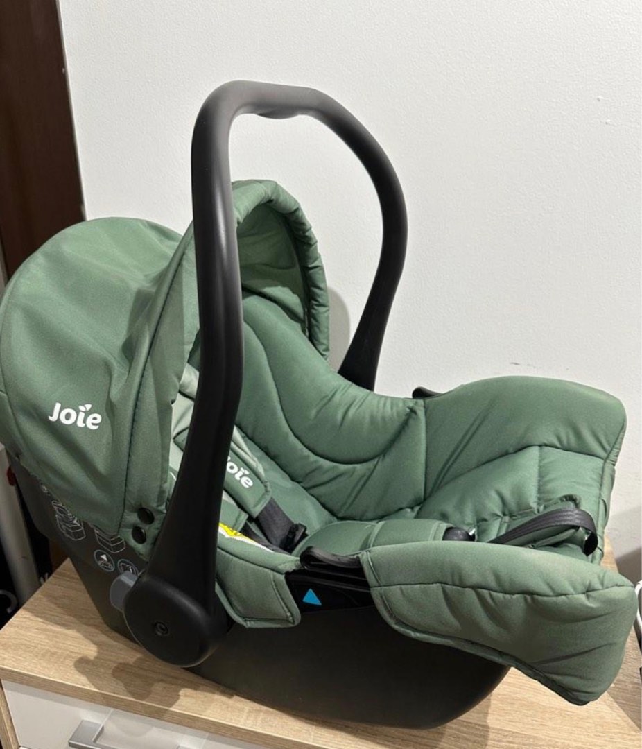 Joie carrier shop car seat
