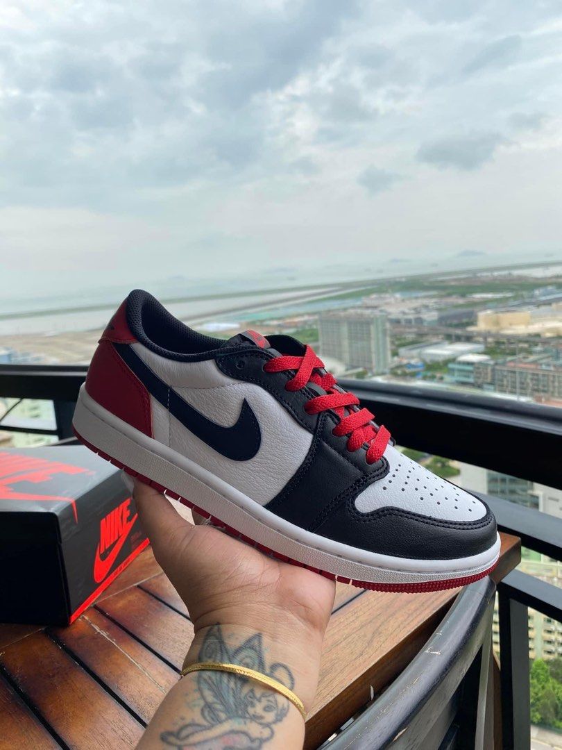 low top jordan 1 black