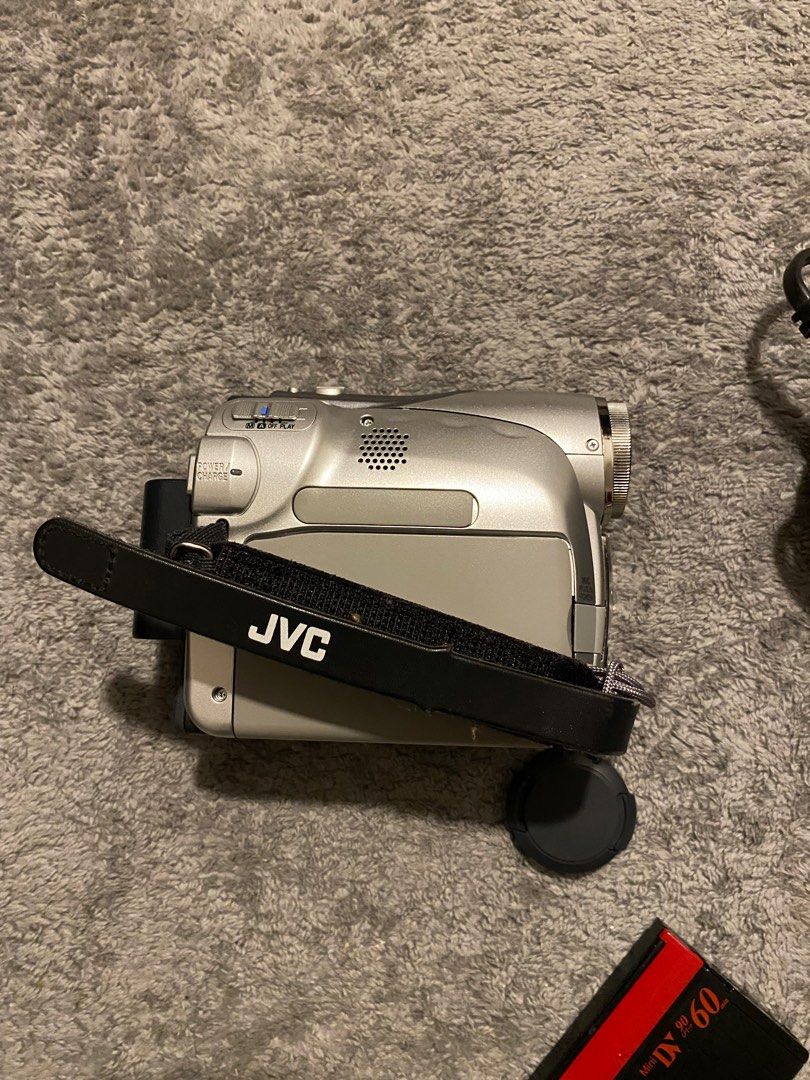 JVC GRD270 MINI DV HANDYCAM CAMCORDER, Photography, Video Cameras on