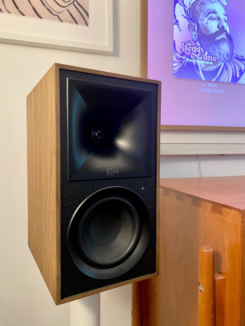 Klipsch The Fives + Kanto speaker stands, 音響器材, Soundbar、揚聲器、藍牙喇叭、耳擴