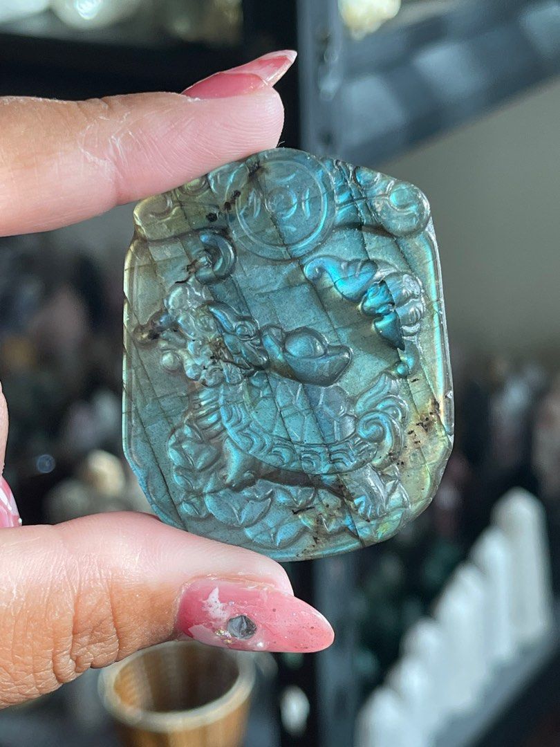 Carved labradorite top