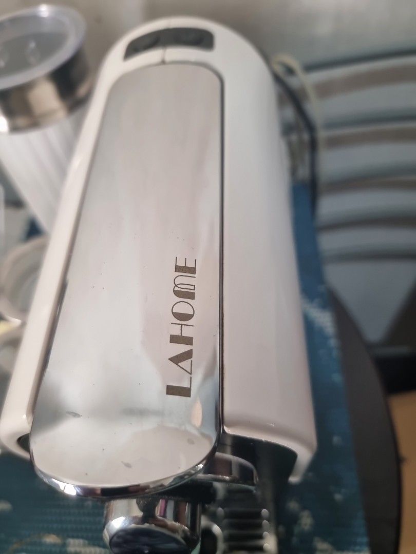 Lahome Nespresso Capsule Coffee Maker Machine (Category: Coffee Machines & Makers) located in Quezon City. Submitted by akimcosonlineshop (Listing ID 1250574715, Image 2). Description: rfs : rarely used, bought bigger coffee machine.
