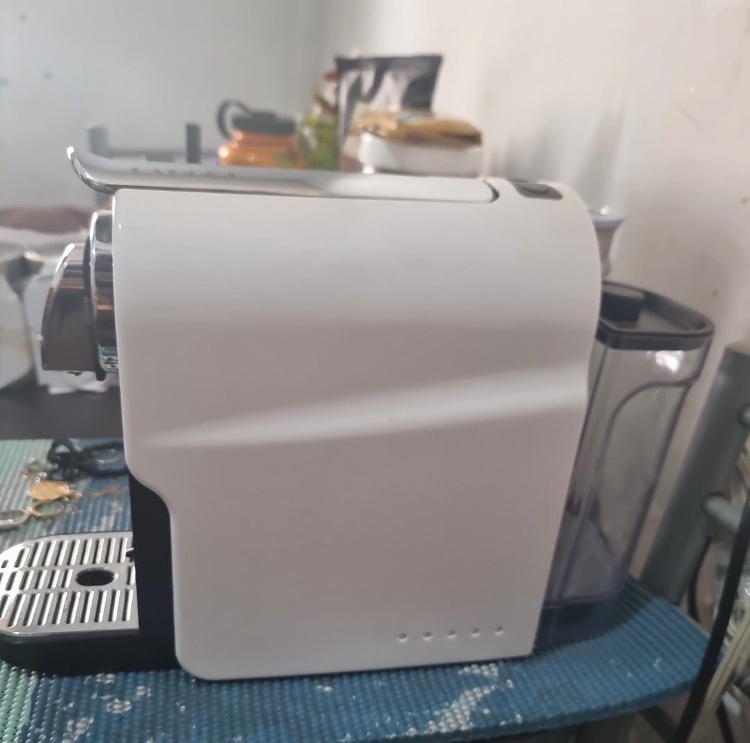 Lahome Nespresso Capsule Coffee Maker Machine (Category: Coffee Machines & Makers) located in Quezon City. Submitted by akimcosonlineshop (Listing ID 1250574715, Image 1). Description: rfs : rarely used, bought bigger coffee machine.