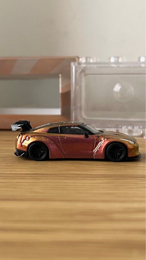 Mini GT - LB Works Nissan GT-R R35 Type I - Magic Bronze, Hong