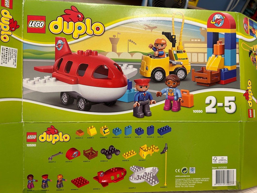 Duplo aeroplane store set