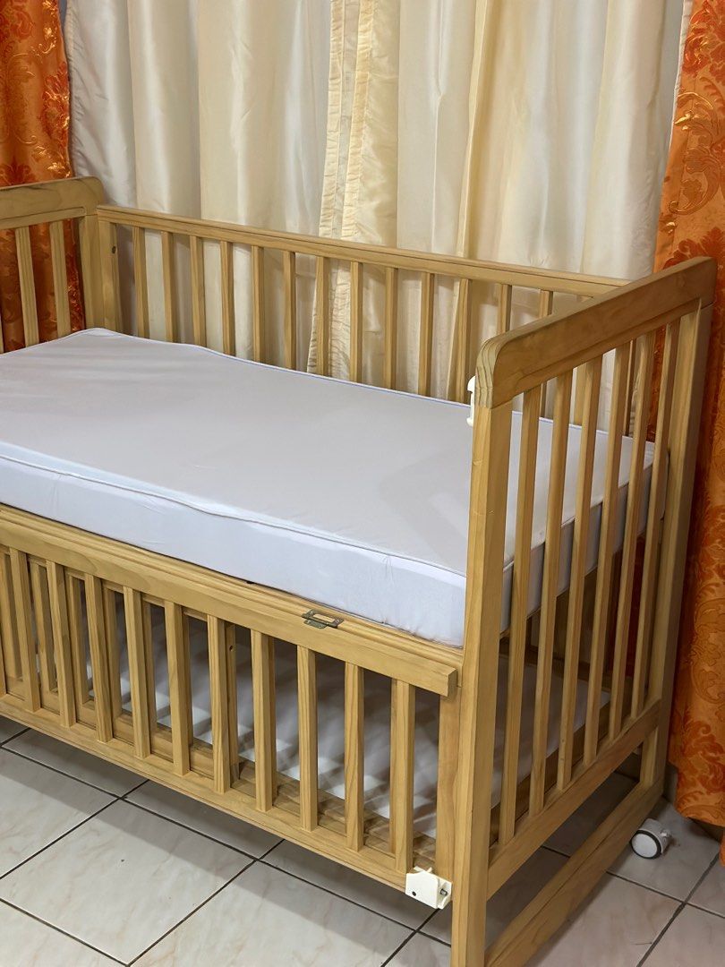 Olx baby best sale crib