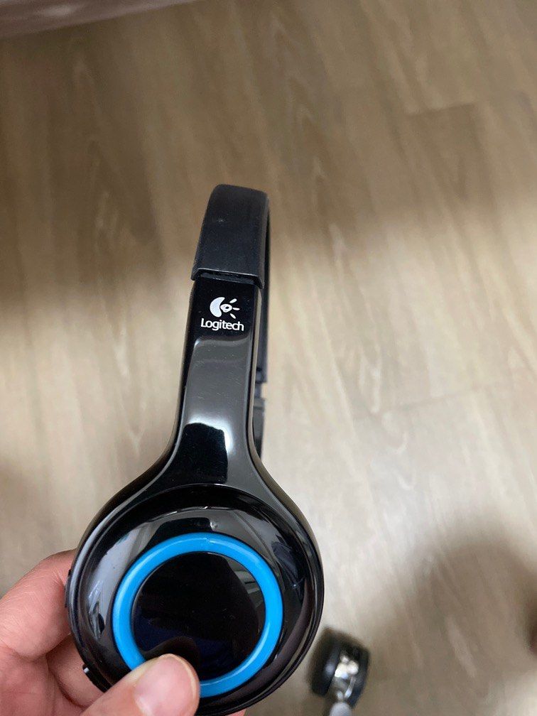 Logitech H600 wireless headphone