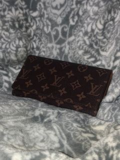 Preowned Authentic Louis Vuitton Monogram Porte Chequier Cartes Credit  European LV Checkbook Wallet, Luxury, Bags & Wallets on Carousell