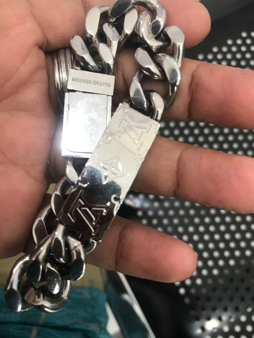 Lv bracelet silver, Barang Yang Dicari di Carousell