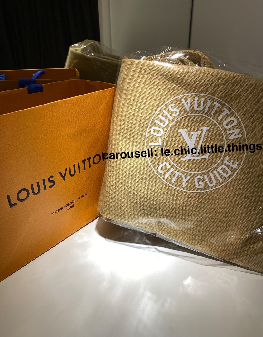 Louis Vuitton 200 Blue Canvas Shoulder Tote Bag & LV SINGAPOUR Guide Book