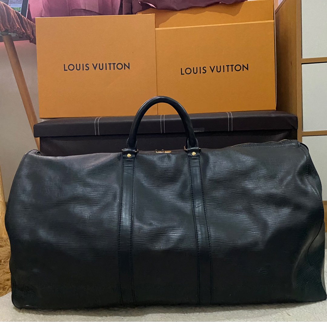 REPRICED Louis Vuitton Keepall 55 Holdall Bag in Red Epi Leather, Luxury,  Bags & Wallets on Carousell