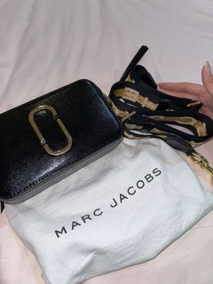 Marc Jacobs Snapshot Gilded Leather Small Camera Bag Crossbody, Fesyen  Wanita, Tas & Dompet di Carousell