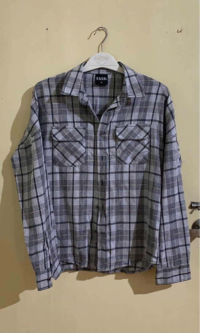 Mens Flannel Polo (Category: Tshirts & Polo Shirts ) located in Bacoor. Submitted by patrickluwis (Listing ID 1250659317, Image 1). Description: From The SM Store. Brand is ”TANK” that is now ”Smyth”. Premium fabric. Good as new. Used once. In perfect condition. No issue. Can fit M-L frame.