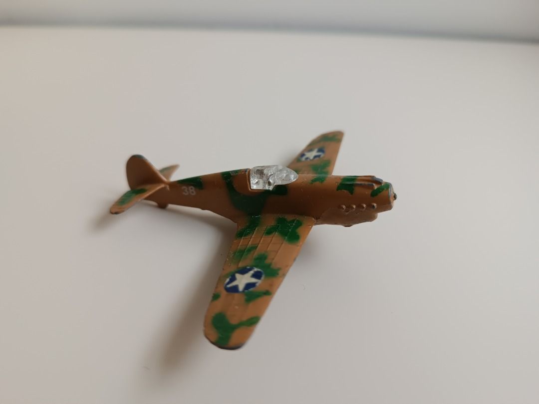 p-40-flying-tiger-cast-metal-toy-airplane-model-wheels-missing