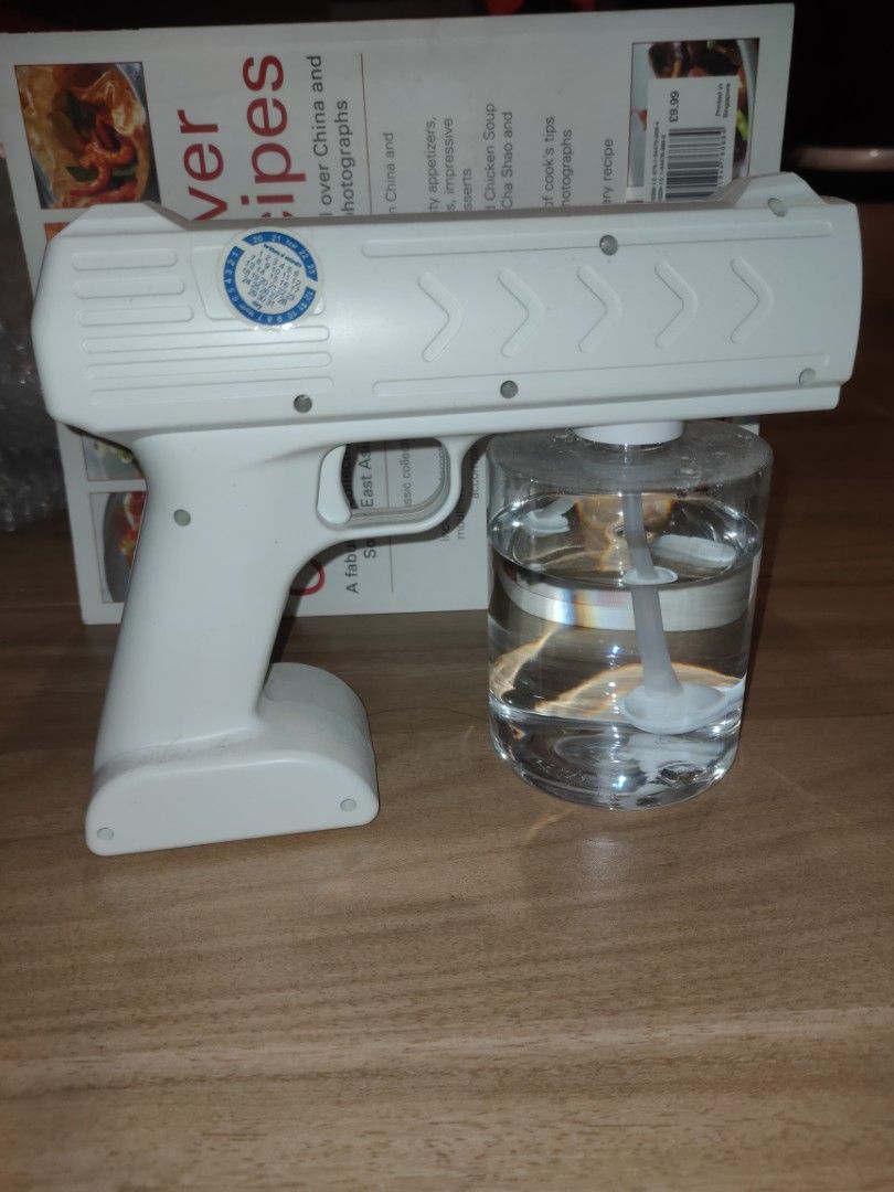 Misting Device (Category: Other Home Appliances) located in Klang. Submitted by kennykslim (Listing ID 1250682932, Image 1). Description: Condition as photographed, as-is. All sales final. Meetup will require a small fee for travel. Self pick-up preferred..