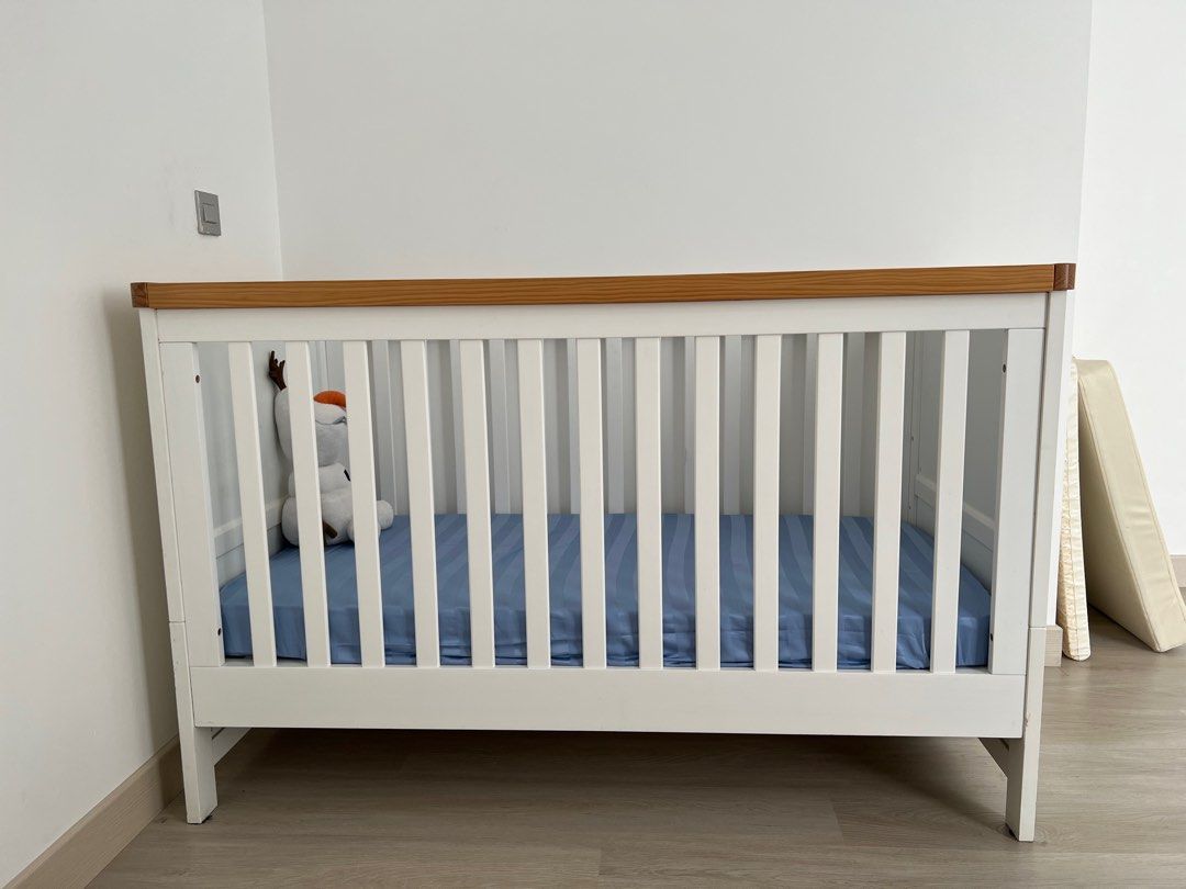 Mothercare lulworth cot hot sale bed mattress