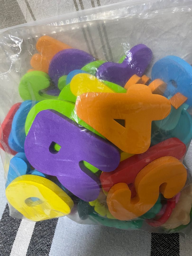 Munchkin bath letters and numbers , Babies & Kids, Infant Playtime on
