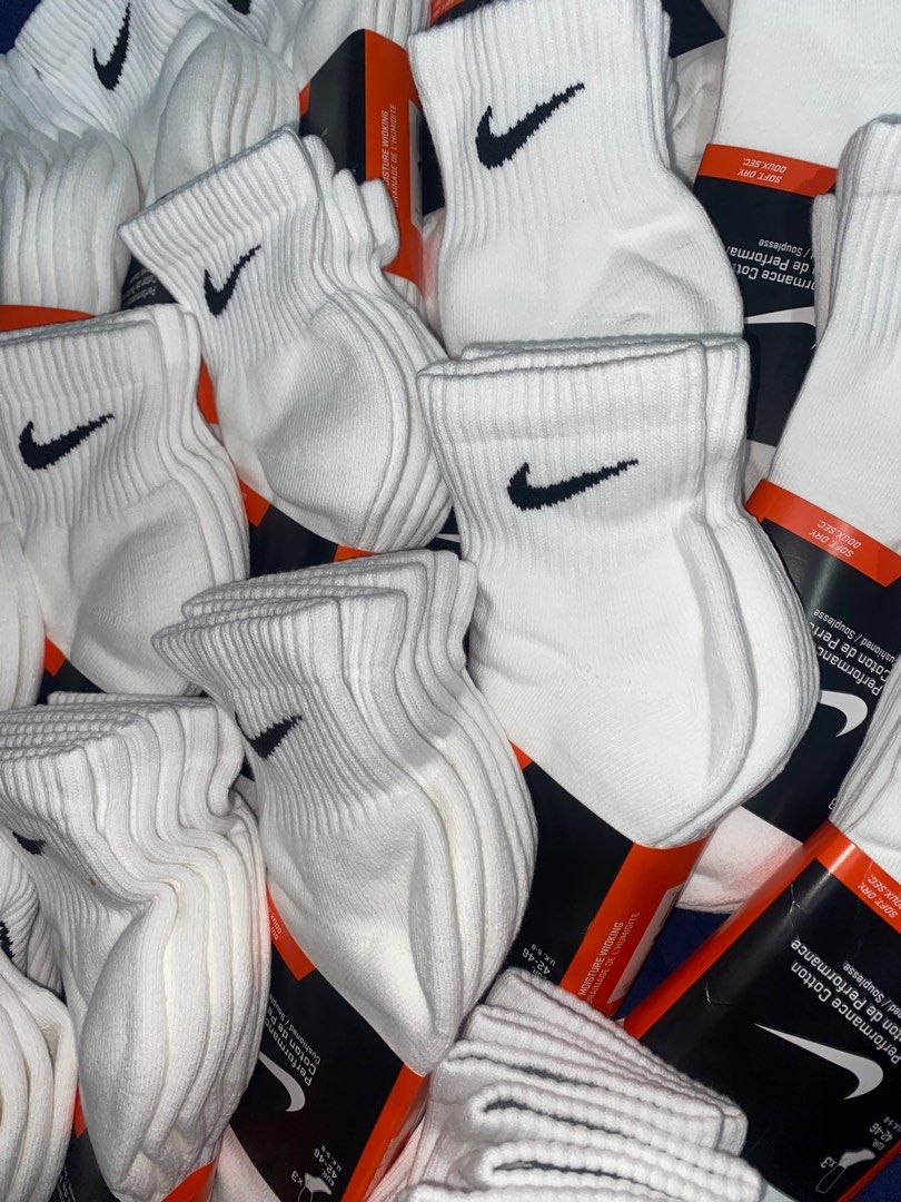 nike mid cut crew socks