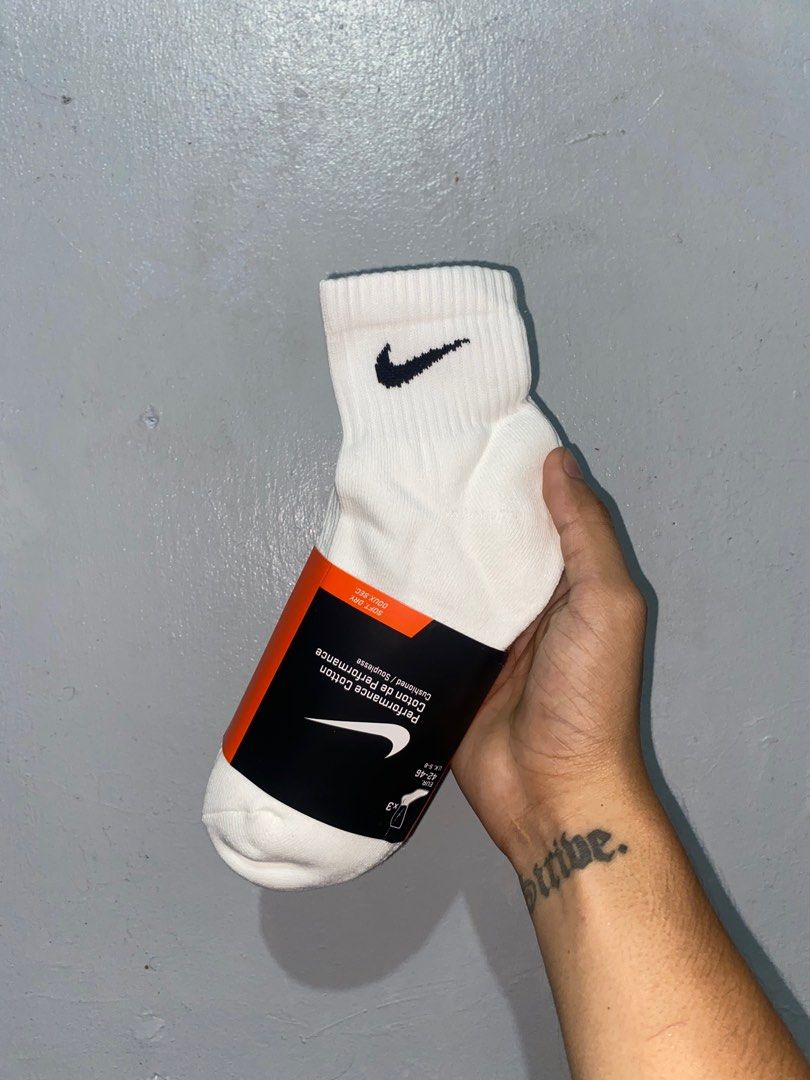 nike mid cut crew socks