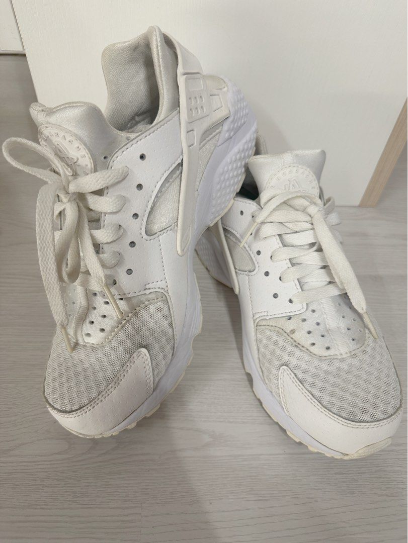 Nike huarache white, 女裝, 鞋,