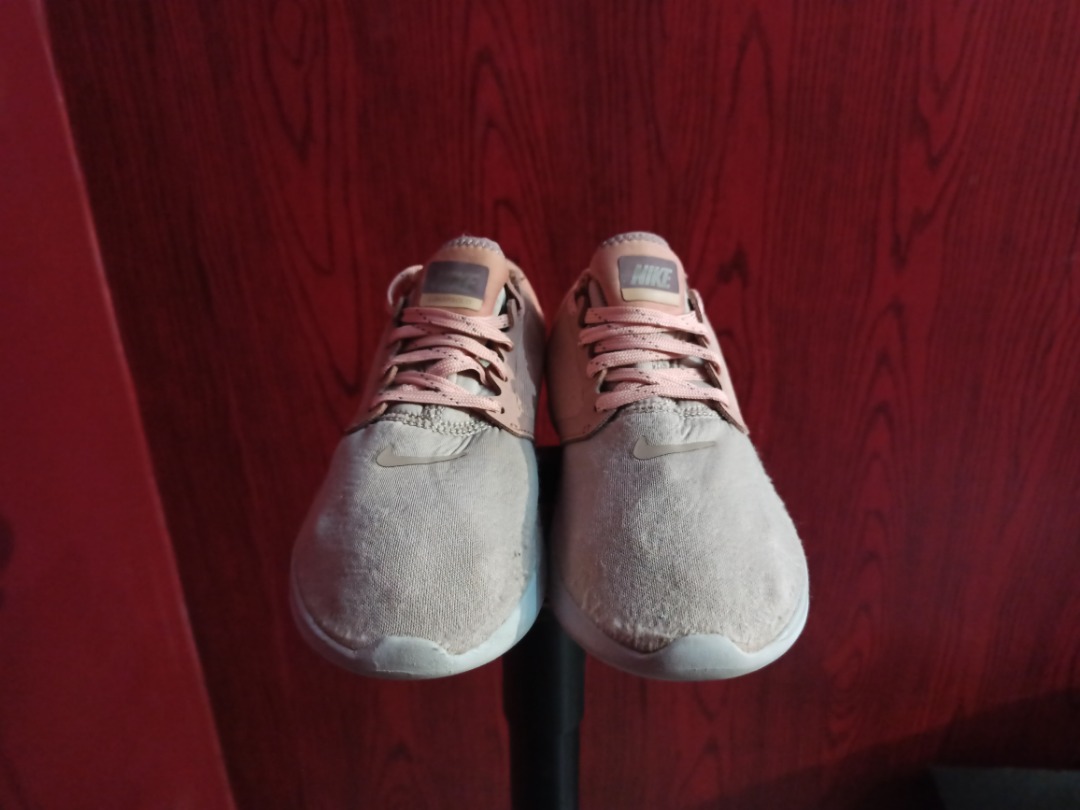 nike lunarsolo aa4080