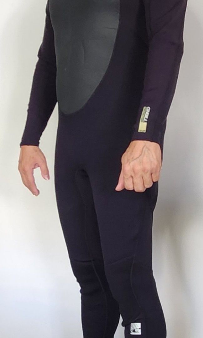 ONeill 3mm full wetsuit., Sports Equipment, Other Sports Equipment and