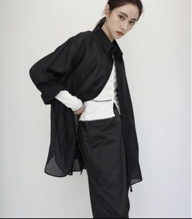 orandor wear 低調光澤天絲後釦襯衫 黑
