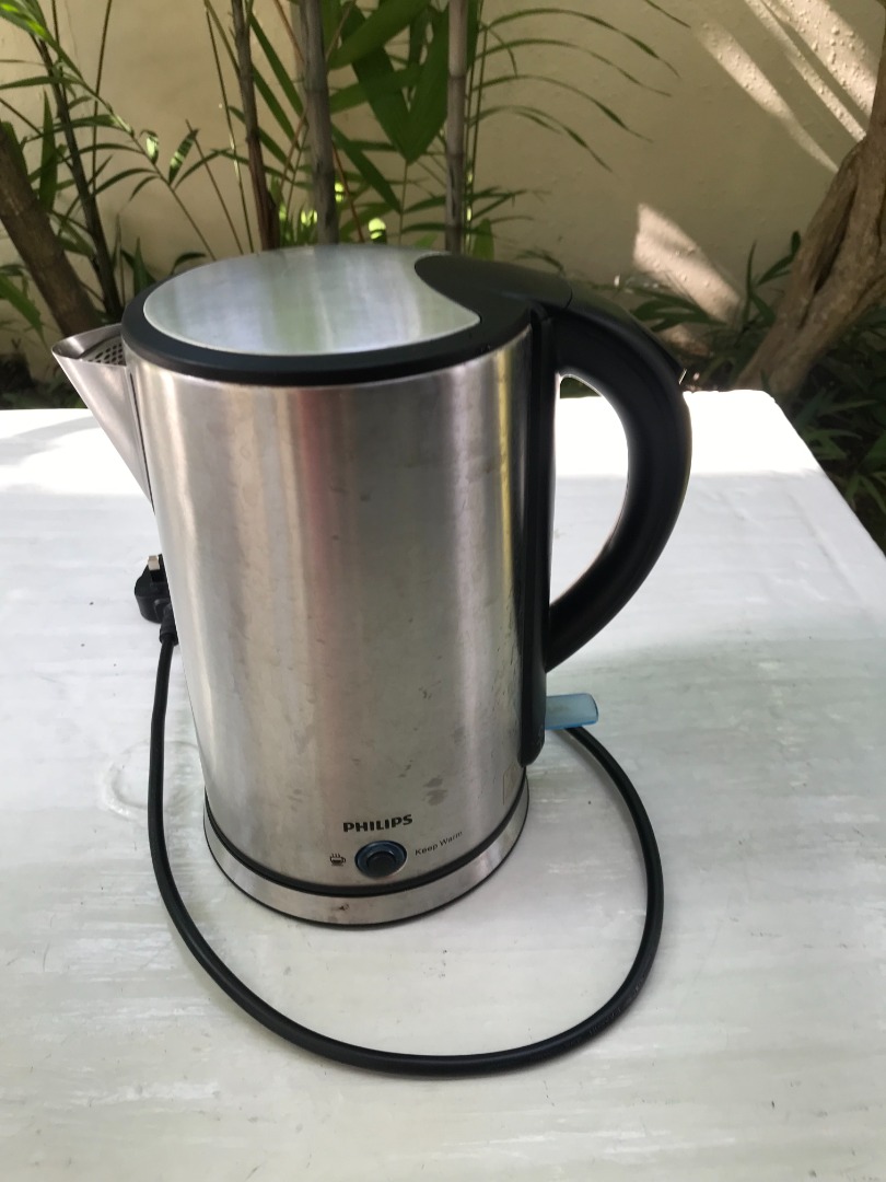 Philips 1.7litres kettle. In good working condition., TV & Home