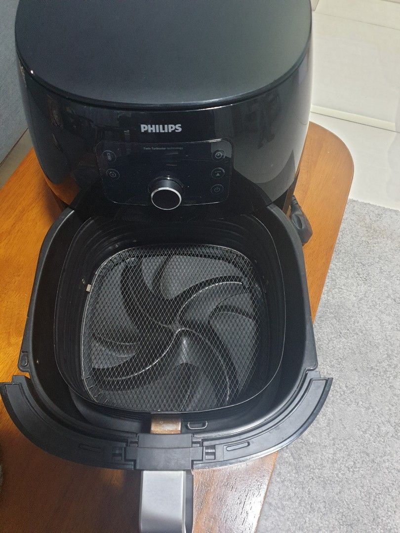 Philips Airfryer, TV & Home Appliances, Kitchen Appliances, Fryers on