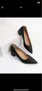 Point Toe Chunky Heeled Court Pumps Black (Size CN43)