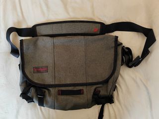 Pre loved Timbuk2 laptop sling bag