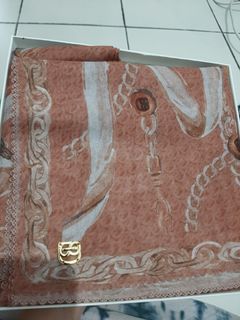Preloved Buttonscarves Chain 1 Majesty