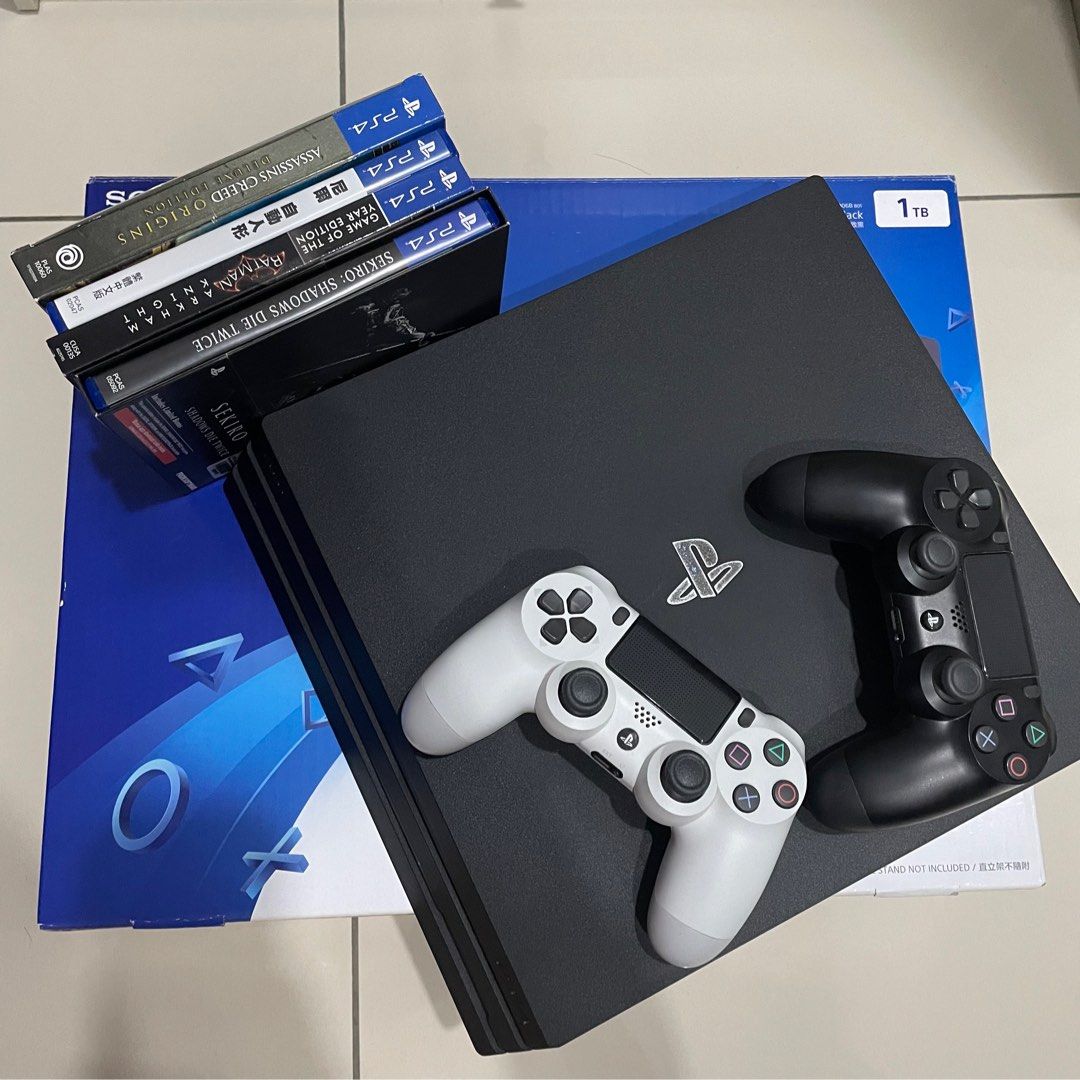 PS4Pro 1TB,2 joystick,4 games & accessories, Video Gaming, Video 