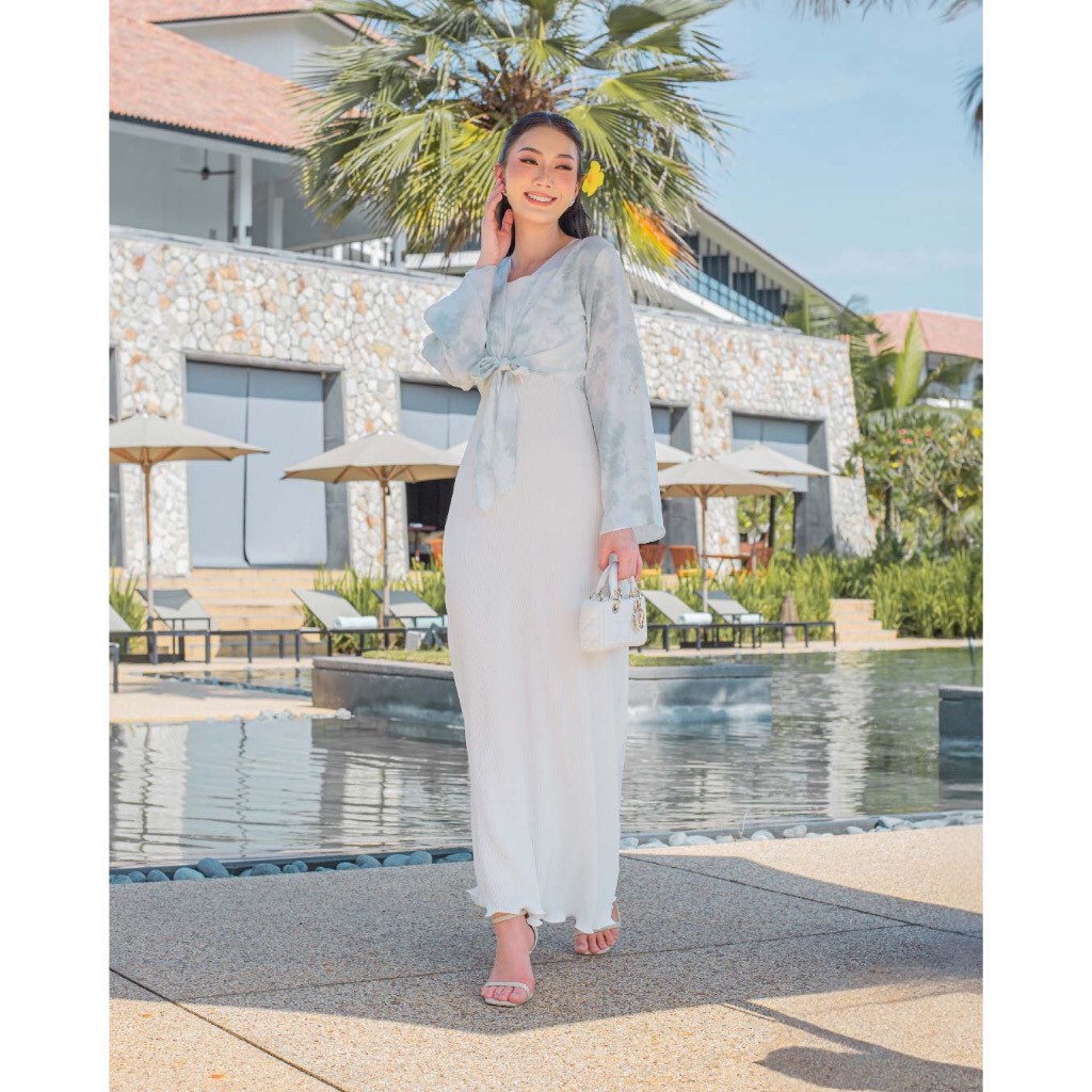 Qiszar Sophia Cardi Dress, Women's Fashion, Dresses & Sets, Dresses on